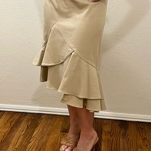 Crisp khaki straight skirt from Banana Republic size 6